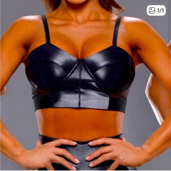 Bombshell Sportswear Other - Bombshell Sportswear Gloss Collection Bra